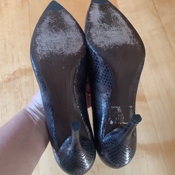 Stuart Weitzman Snake Skin Heels 9 - Picture 7 of 12